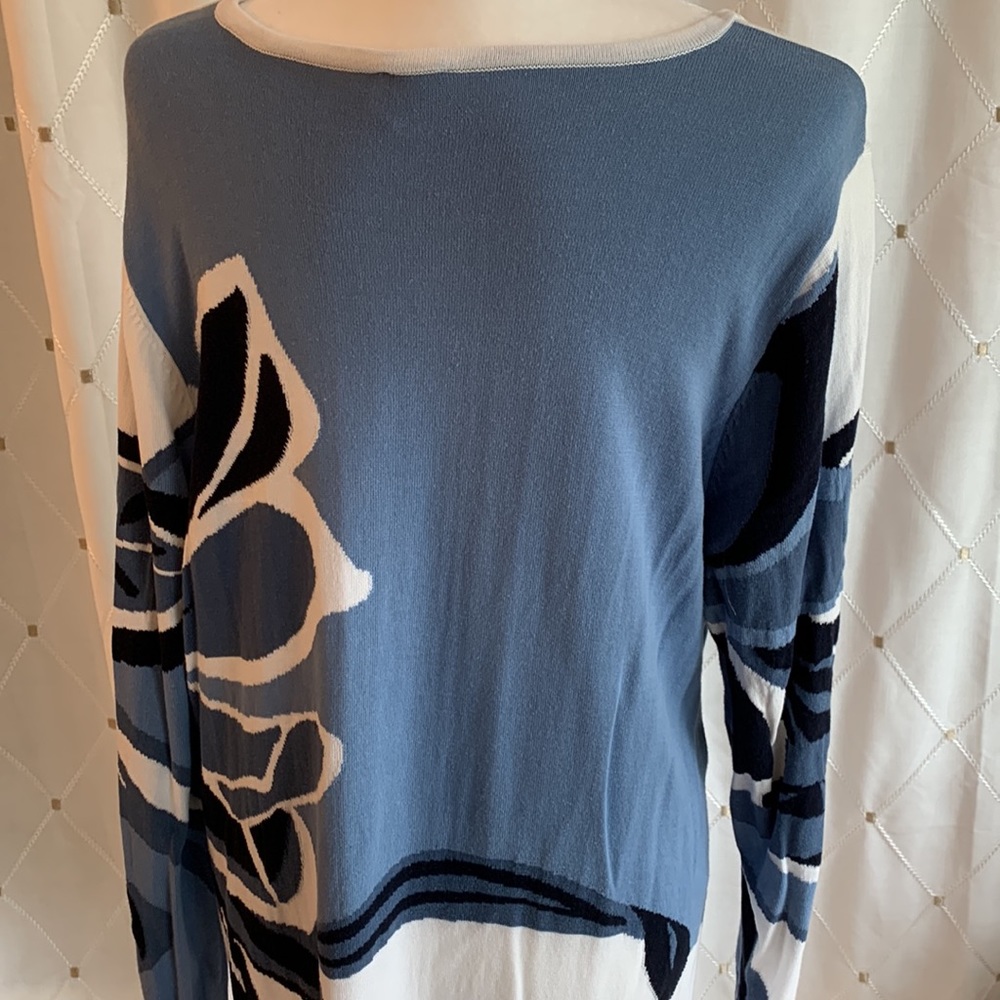 Pretty Chico’s lightweight sweater tunic - Picture 3 of 4